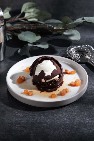 4J0A6605 chocolate bomb plated dessert-1