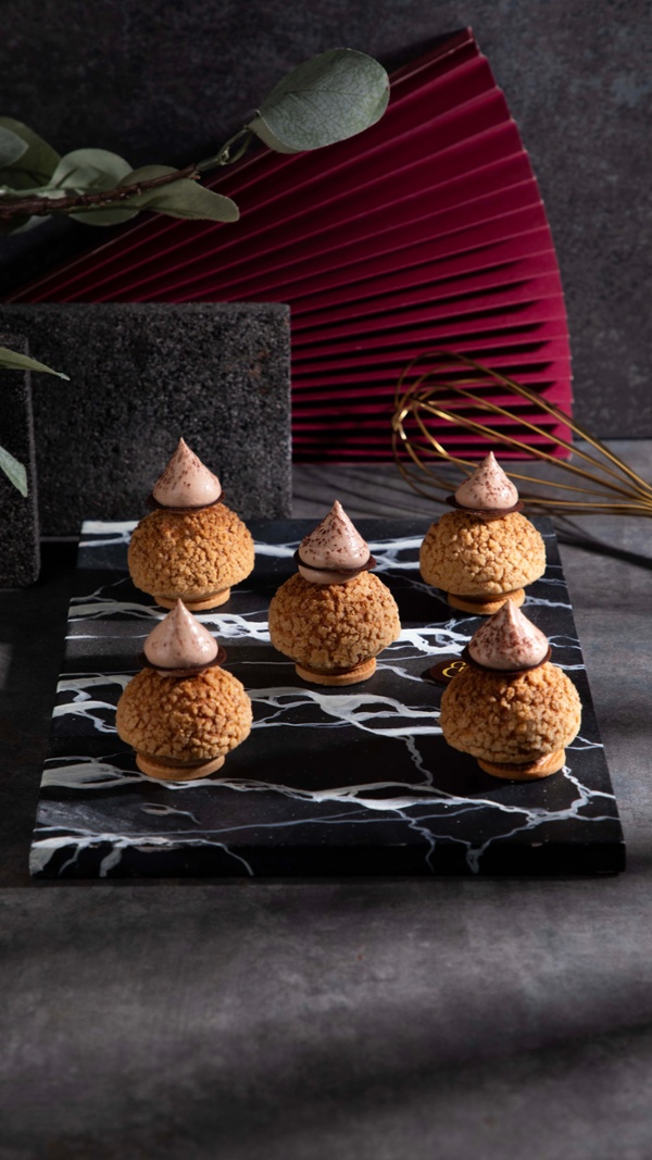 Chocolate petit choux - 3-1