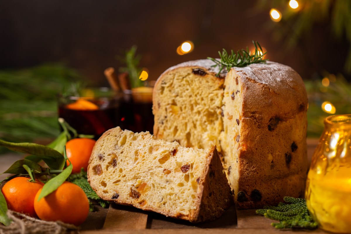 Different Types of Christmas Cakes from Around the World