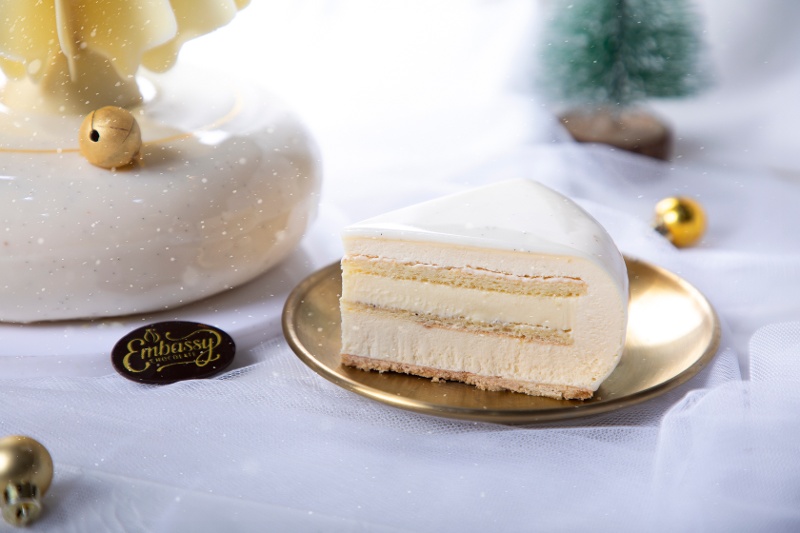 white christmas vanilla cake 2-1